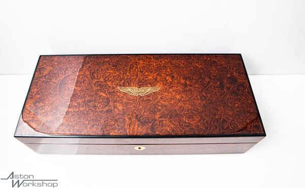 AM WALNUT VALET JEWELLERY BOX - AH1075