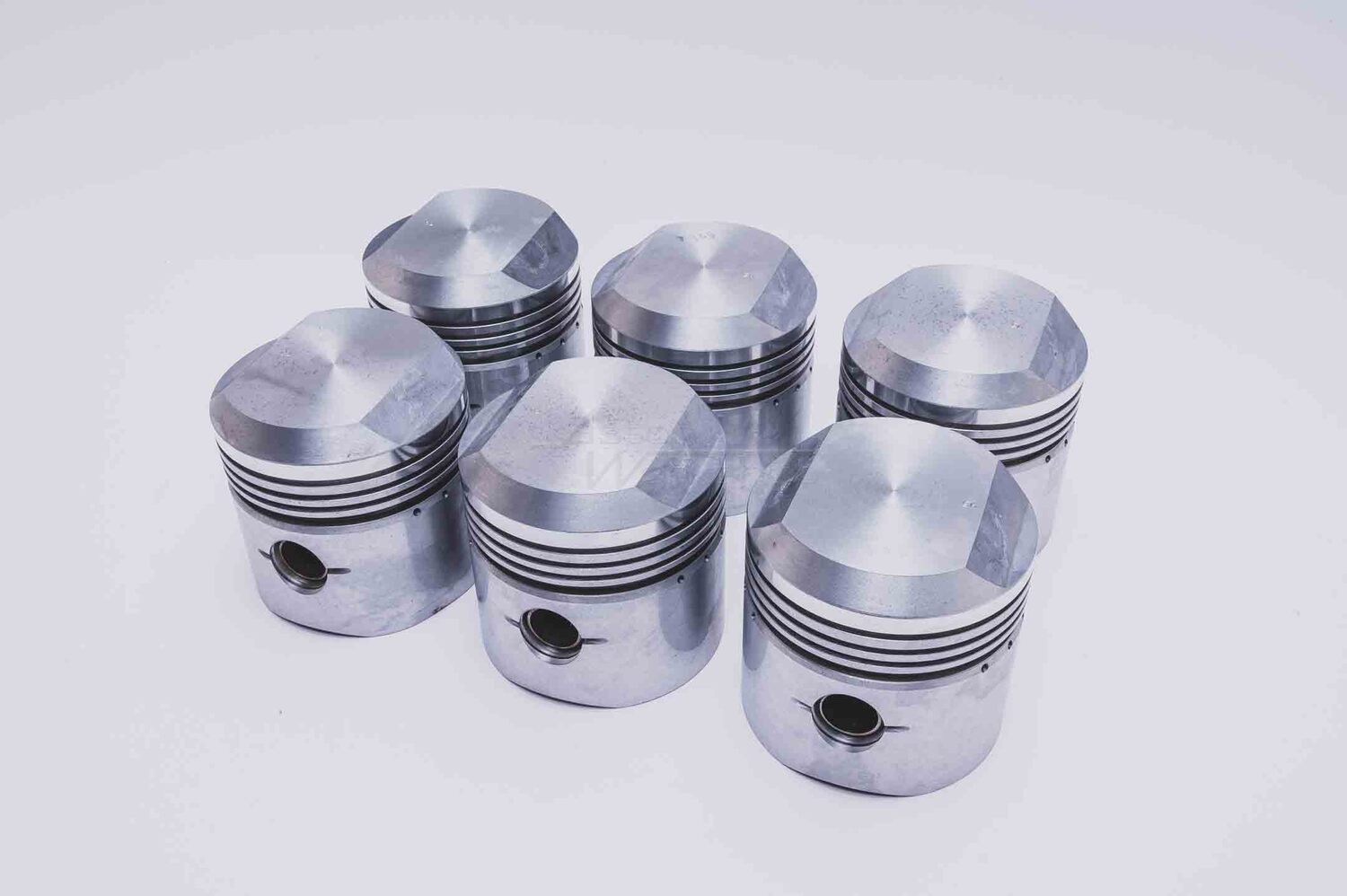 ASTON MARTIN DB4 3.7L PISTON SET