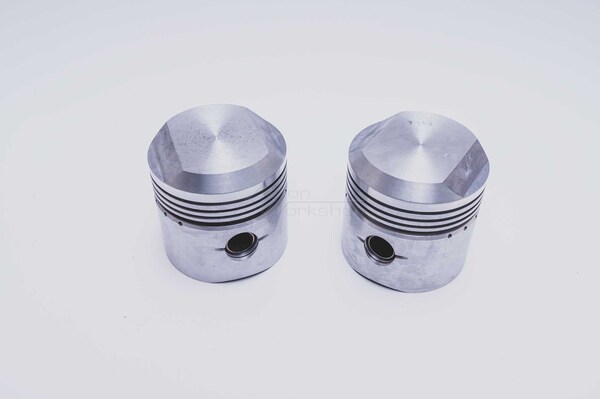 ASTON MARTIN DB4 3.7L PISTON SET - VB023-050-0163C